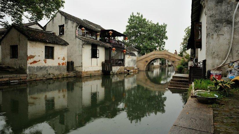 (新春走基层）春节临近 南京交通部门包车送建设者返乡“温暖回家路”